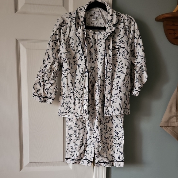 Petite Plume Other - Floral Kids Pajama Set